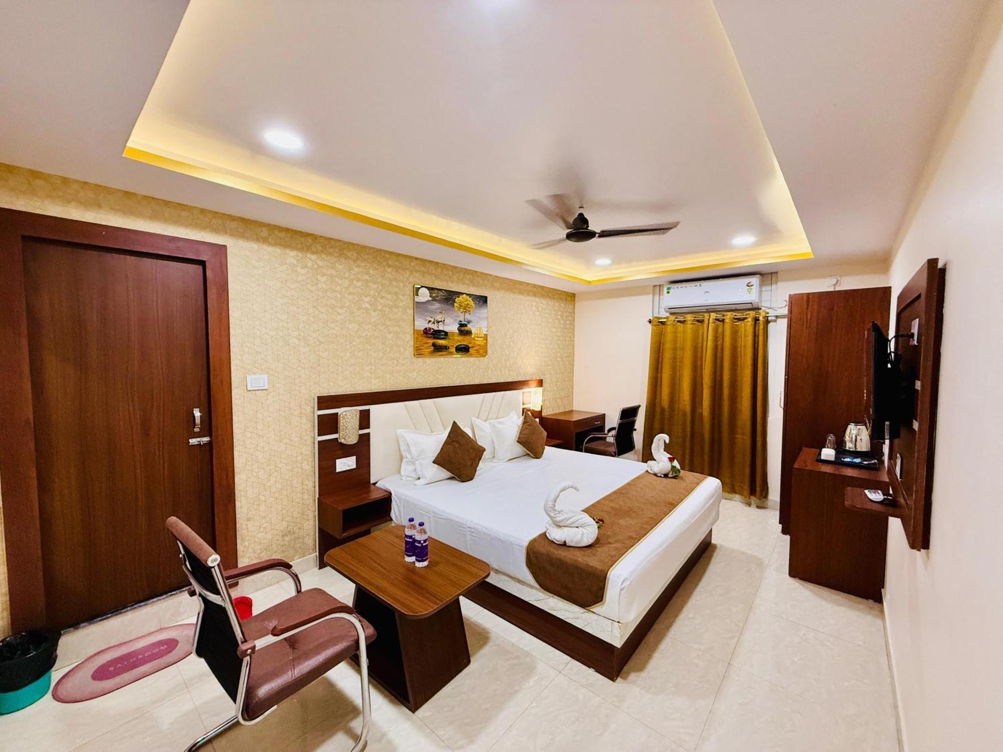 Hotel Golden Crystal باتنا المظهر الخارجي الصورة